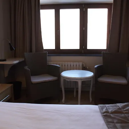 Hotell Logis Beau Sejour Frahan
