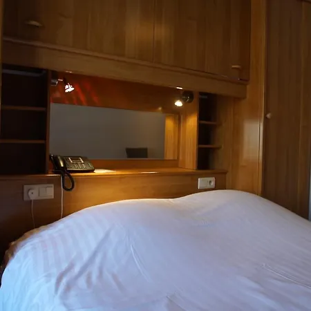Hotell Logis Beau Sejour 3*